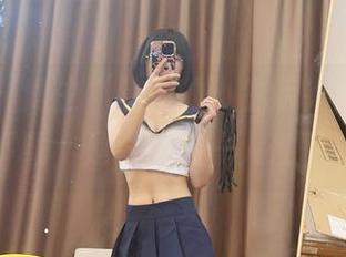 微密圈 – 博主“胜利的小生活”，水手服全套下载，是只为我一人准备的吗？