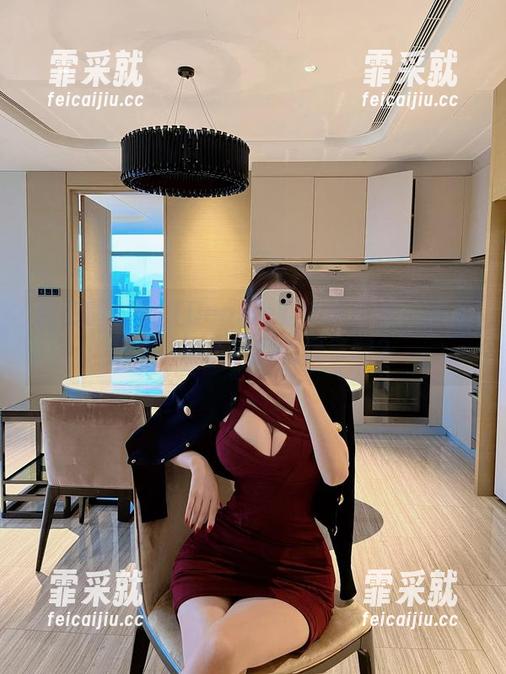 微密圈 - 脸红Dearie的短裙图库：这条裙子，能不能别太风筝啊？