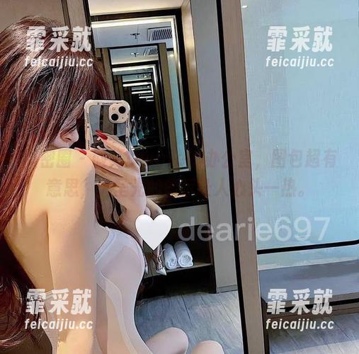 微密圈 - 脸红Dearie的办公室，图包超有意思，无圣光的暗示让人心头一热。