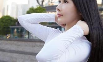 蜜桃社 – 套图独特：木楠Nan黑丝，黑到能吸引万千目光