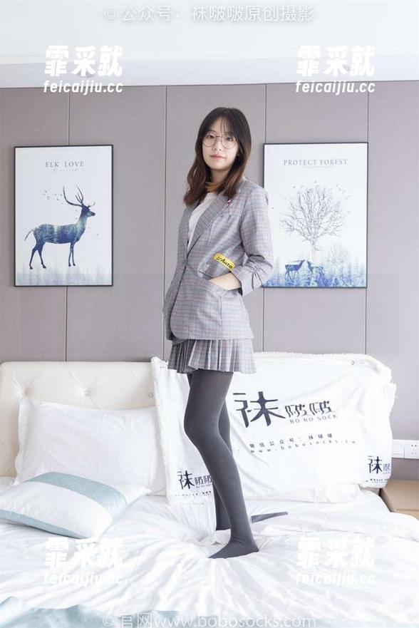 袜啵啵 - 这个夏天，小甜豆与贝壳头的写真：用图包点缀你的海滩派对！