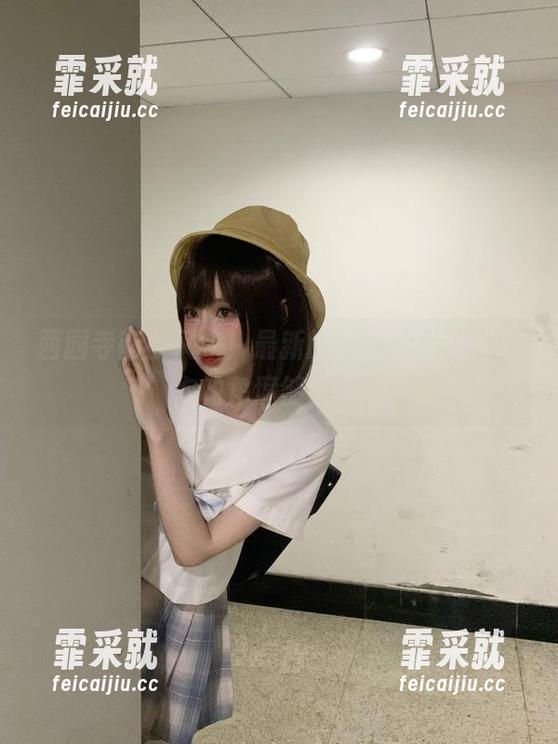 西园寺南歌 西园寺南歌又来!最新的杨贵妃自拍,这次的角度够夸张!