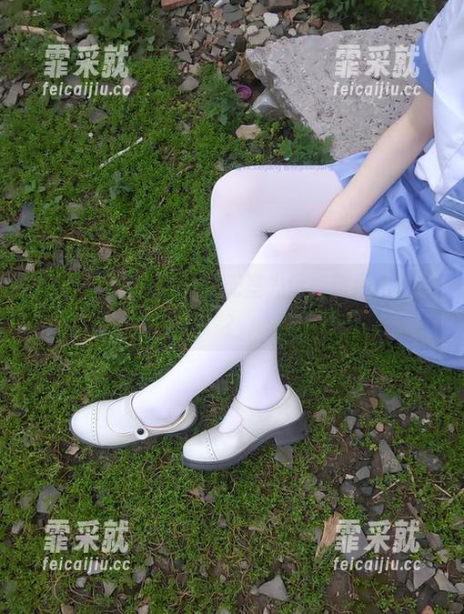 西尔酱 西尔酱的校服白丝,无圣光也能碰撞出火花?