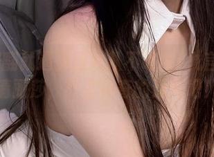 随便翻翻就遇到阿九从不咕咕(九言)的高清丽莎，分享神奇的运气吧！