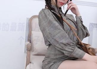 鹿野希的最新照片，那个美足，你咋不穿个靴子给我看呢？